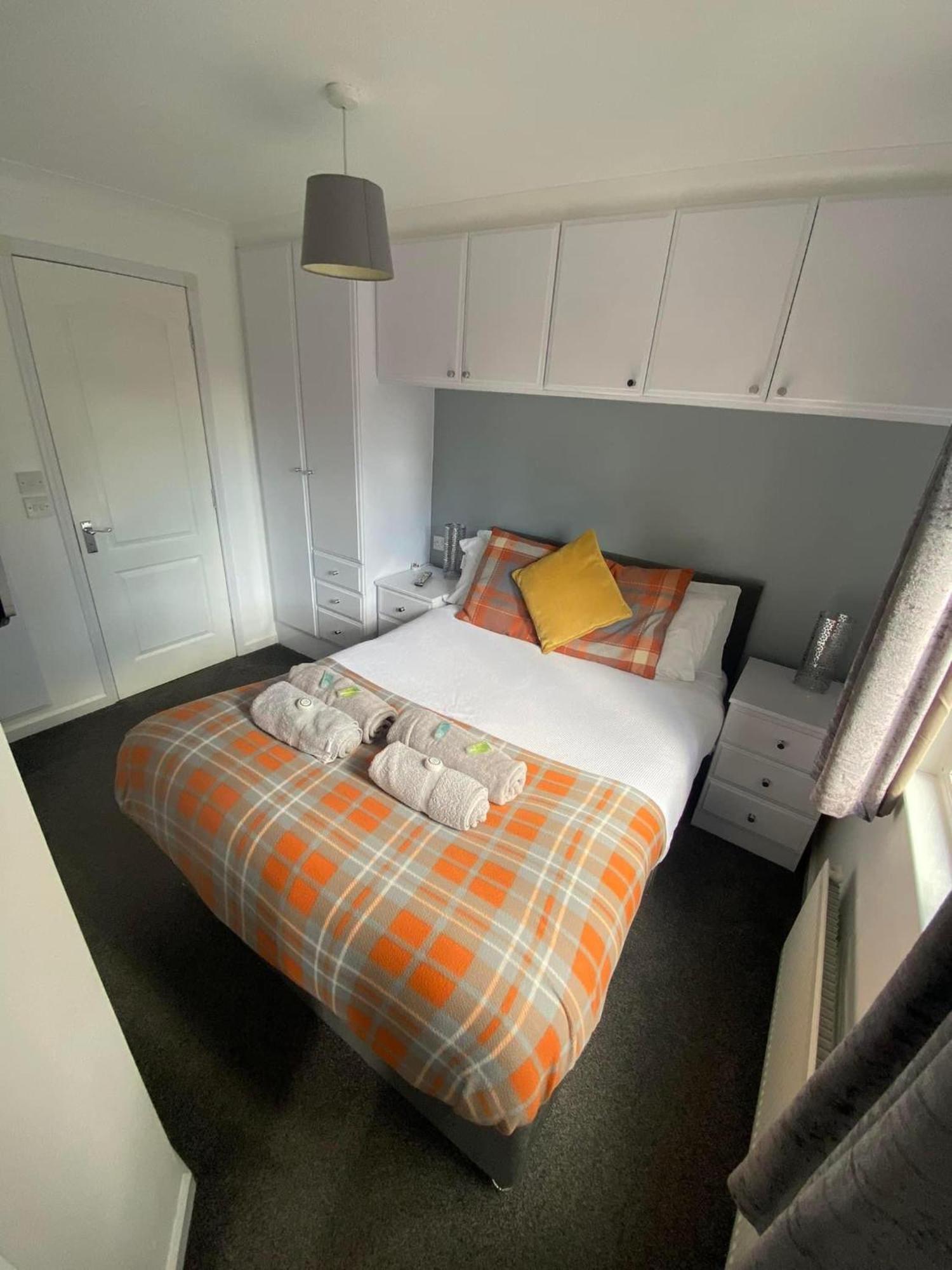 Tranquil Lodge Hot Tub And Free Golf Swarland Esterno foto