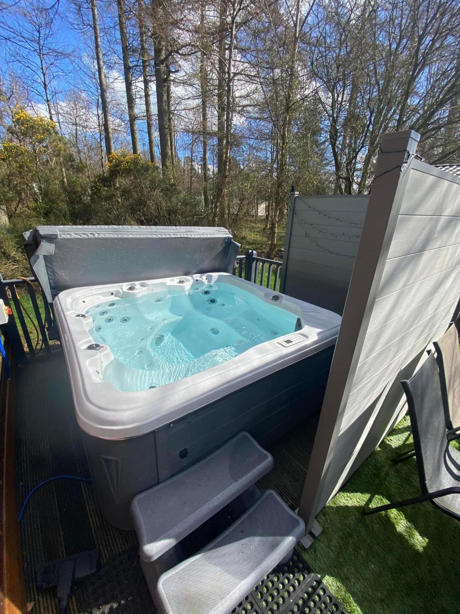 Tranquil Lodge Hot Tub And Free Golf Swarland Esterno foto